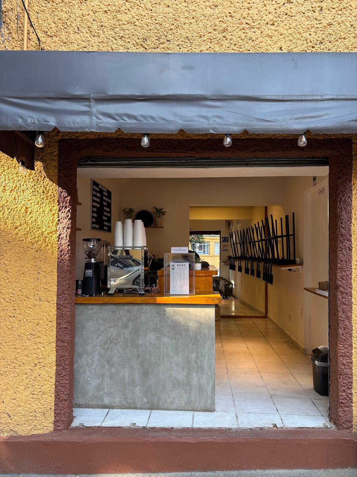 Más Allá Café