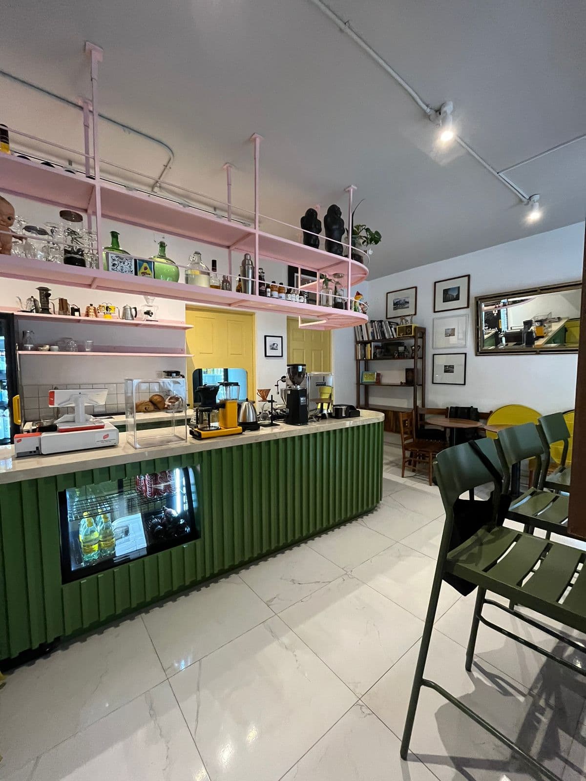 Molona Café
